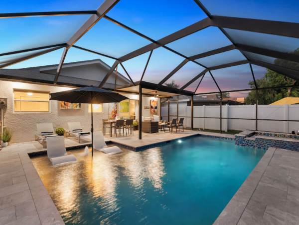 Lovely Naples Pool Home Walk Vanderbilt Beach